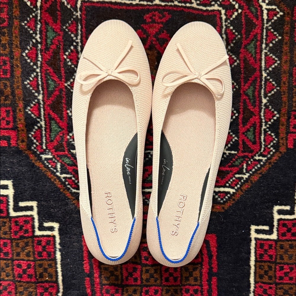 Unworn Rothy's Women's Soft Pink Bow Flats